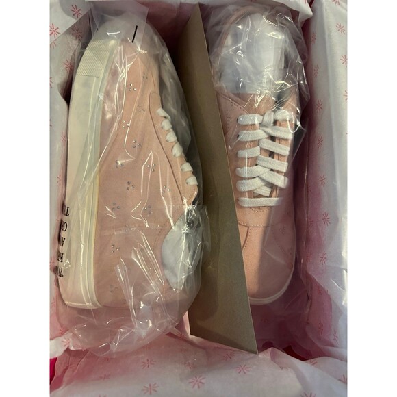 Issac Mizrahi size 6 pink fashion sneaker - Picture 1 of 5